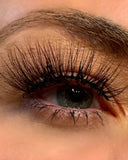 Ariana - Soft, Fluffy, Medium Cat-Eye Lashes