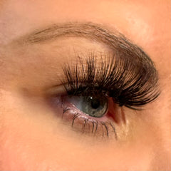 Selene - Dramatic, Fluffy, Spiky, Wispy Lashes